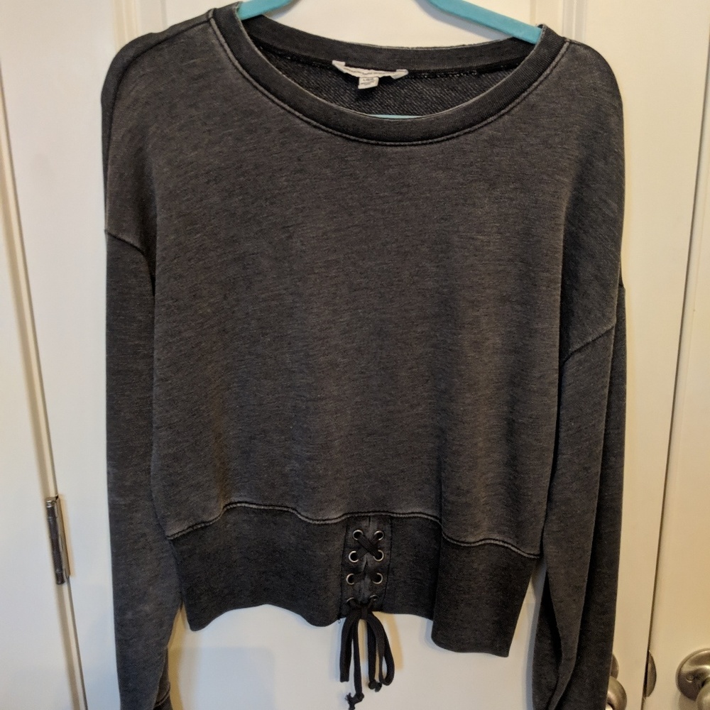 Fitted, lace-up sweater